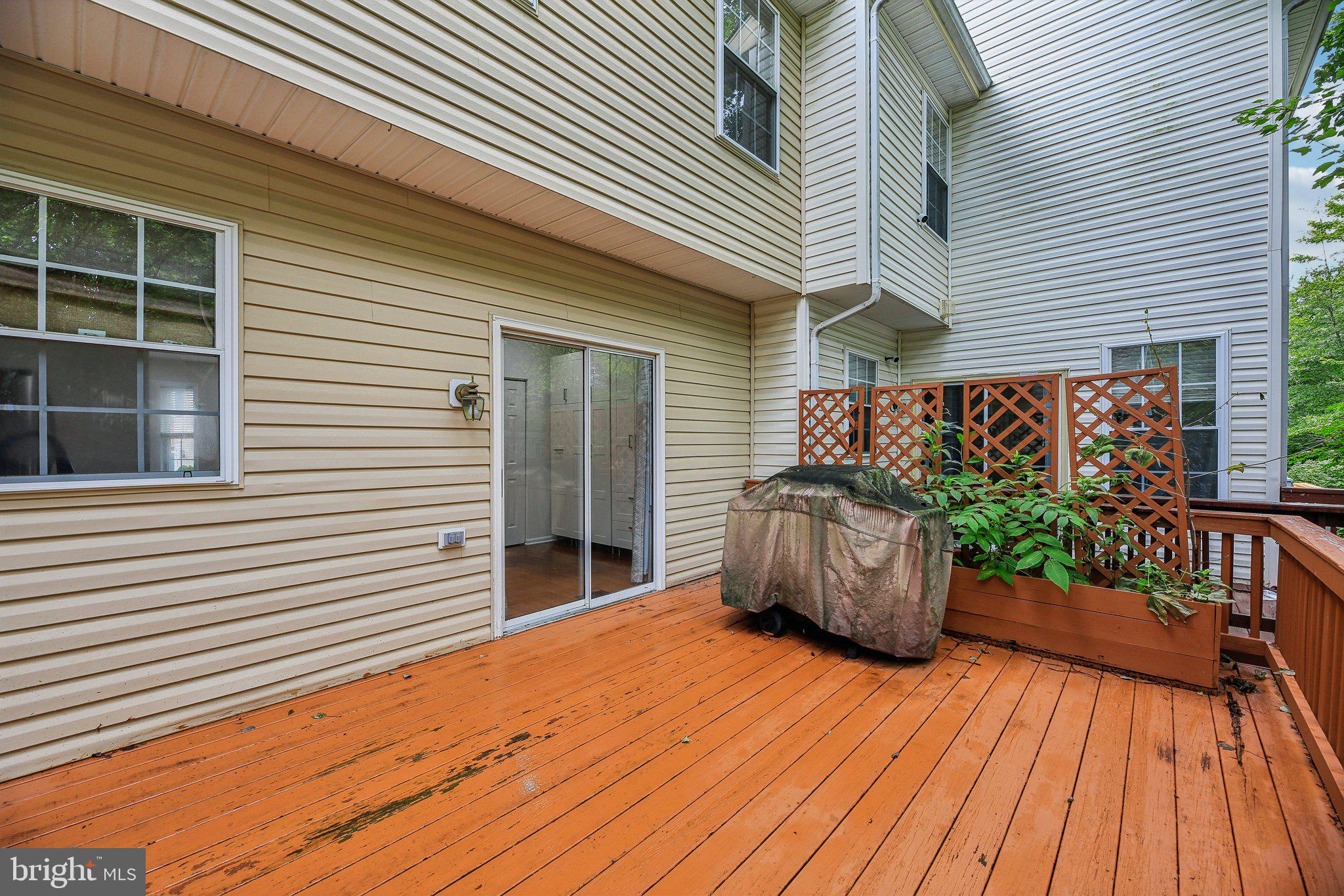 633 BAYSTONE COURT