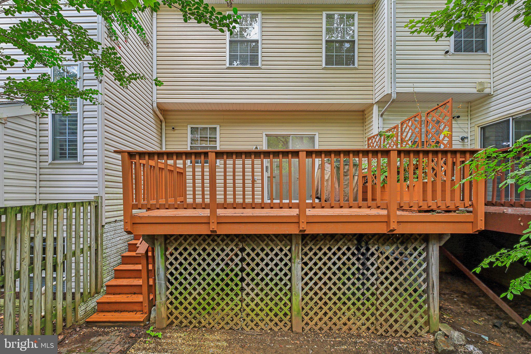 633 BAYSTONE COURT