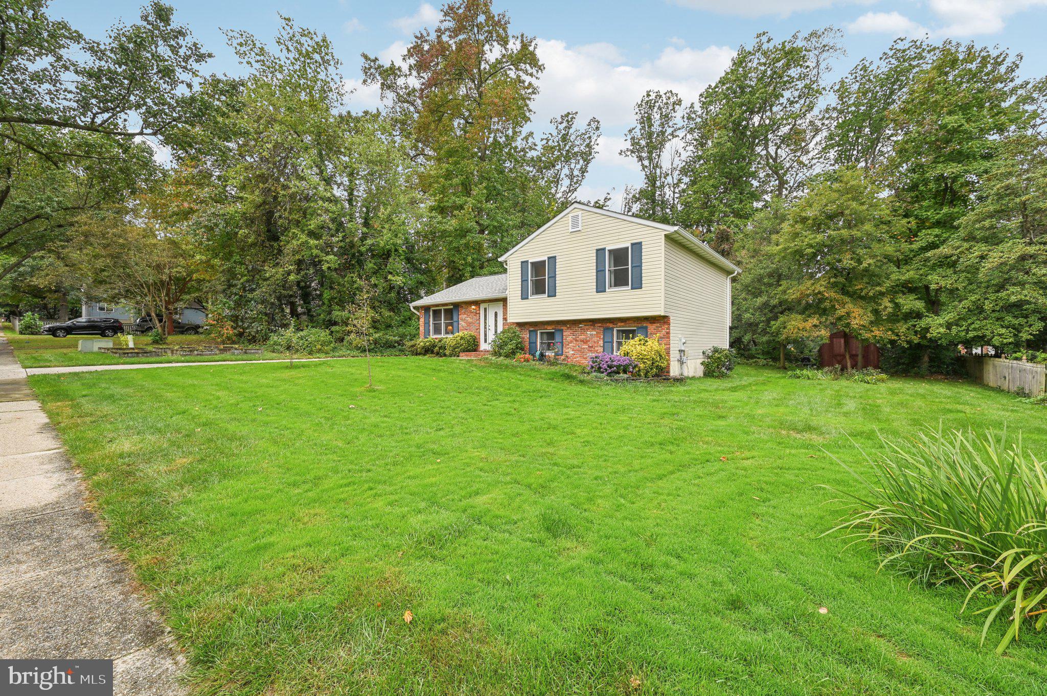 747 TREMAINE WAY