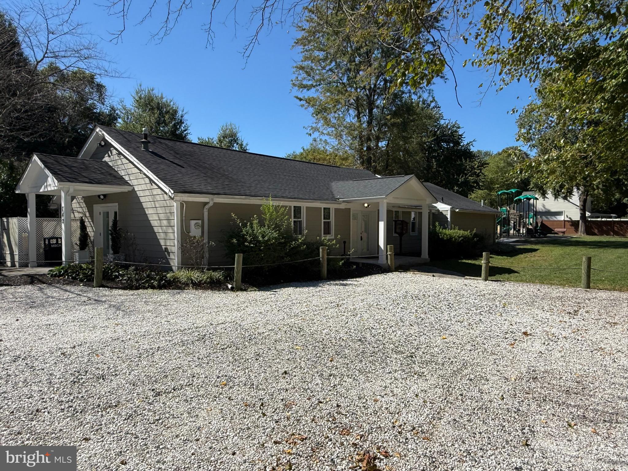 747 TREMAINE WAY