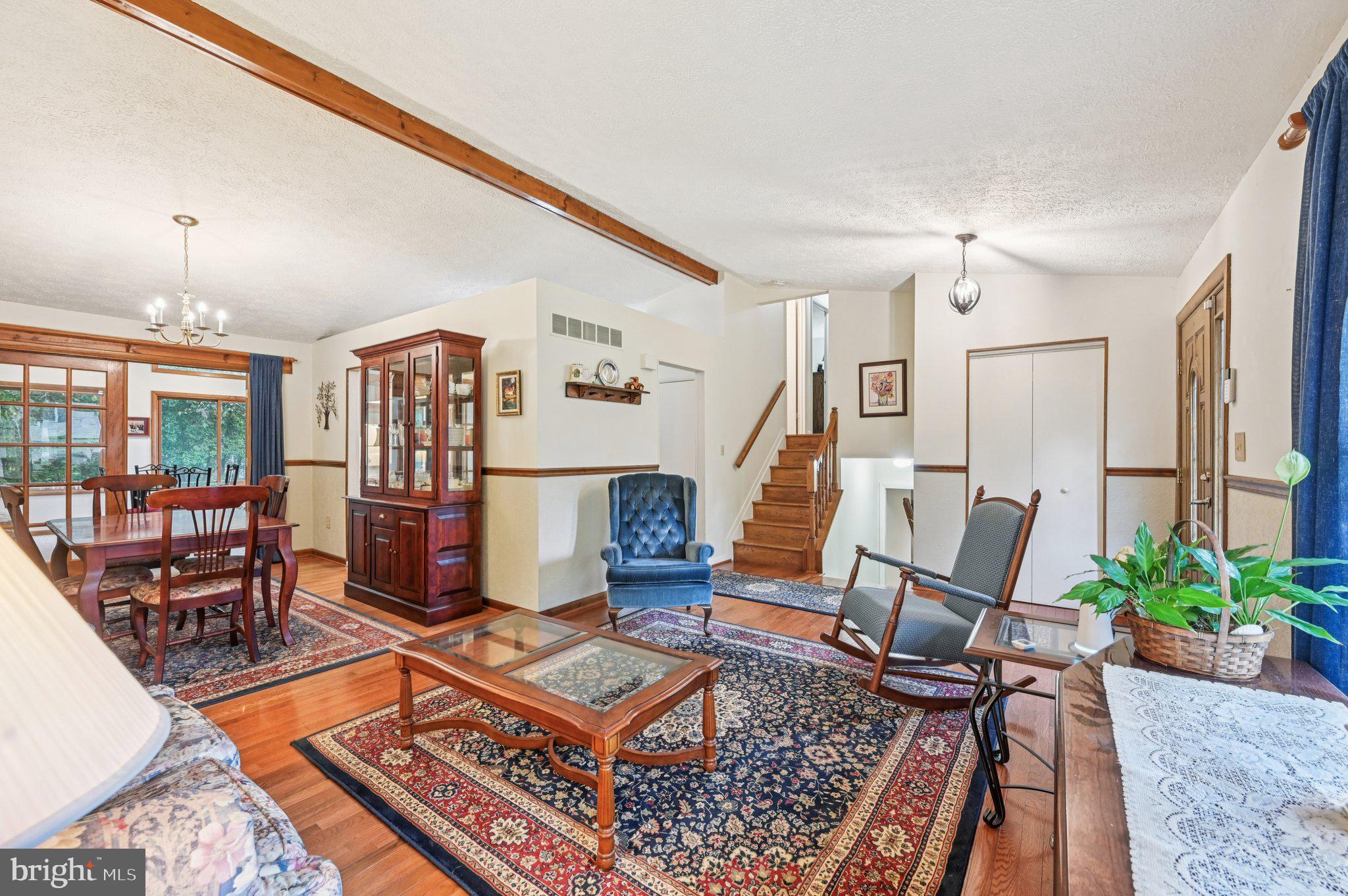 747 TREMAINE WAY