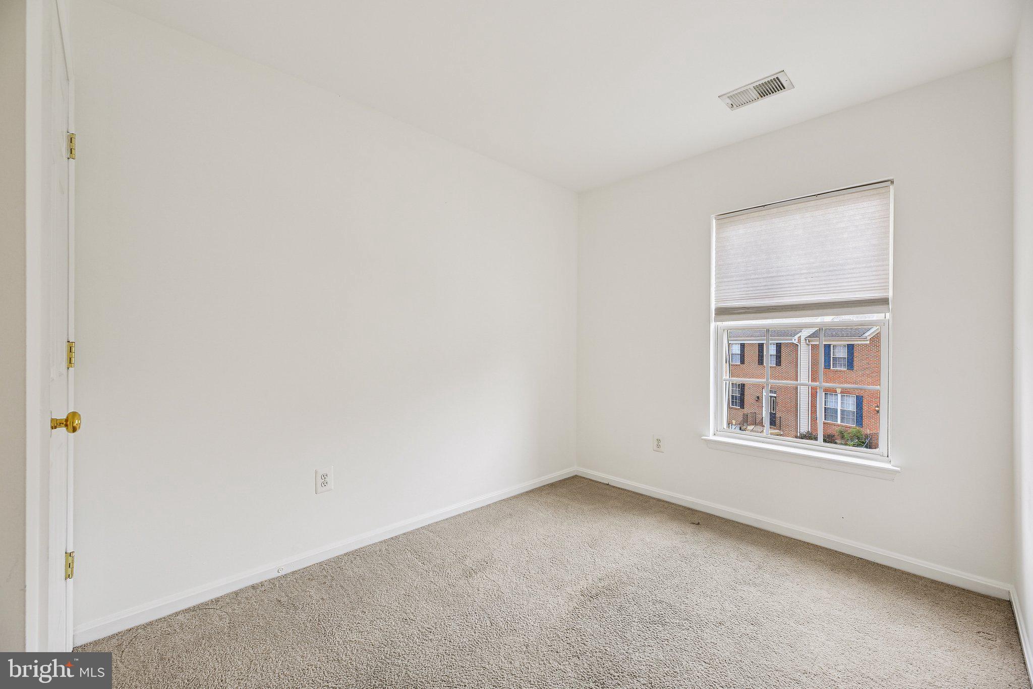 633 BAYSTONE COURT