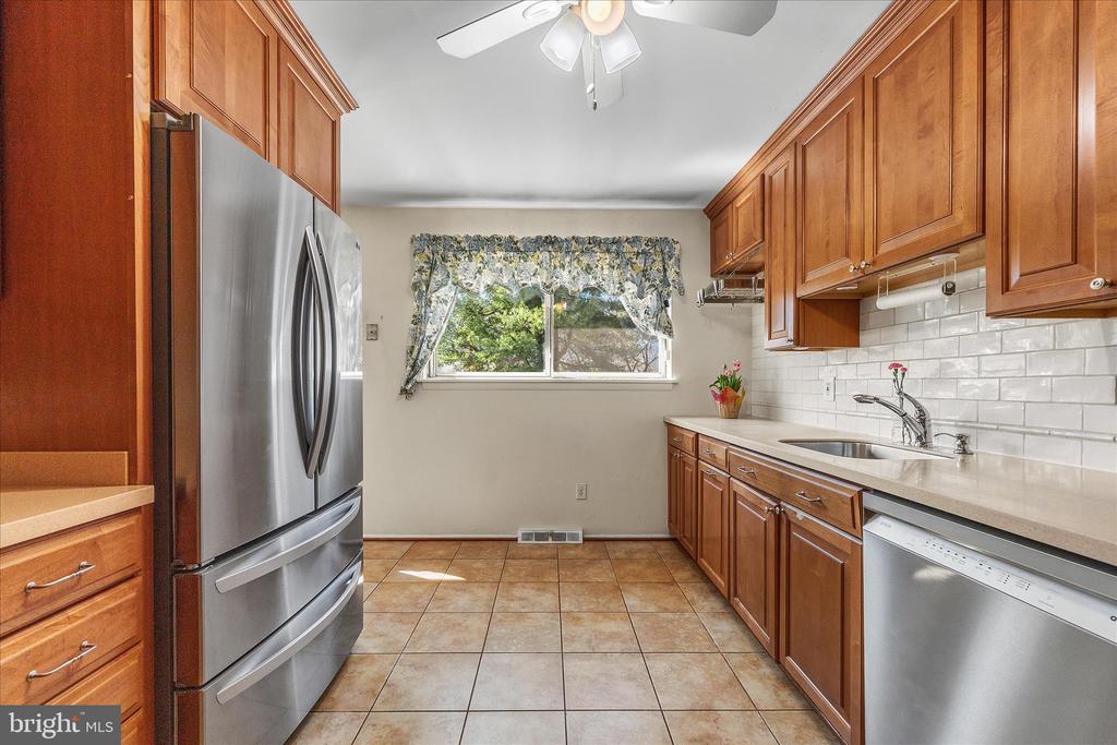 804 CYPRESS BEACH ROAD