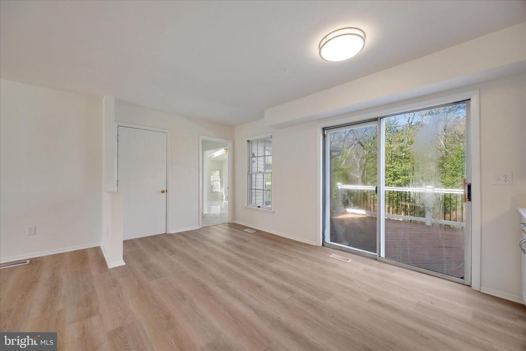 284 TOLSTOY LANE