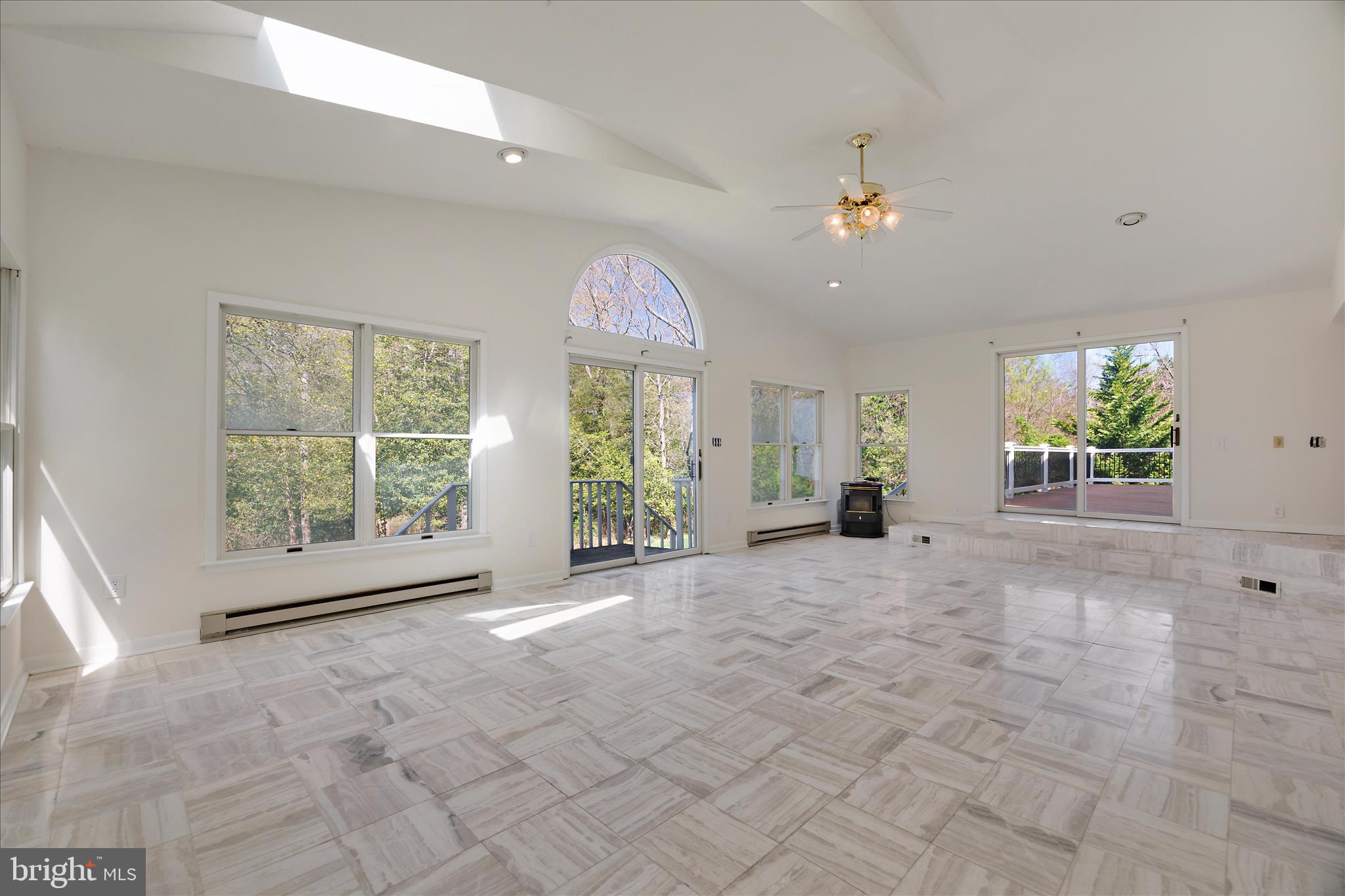 284 TOLSTOY LANE