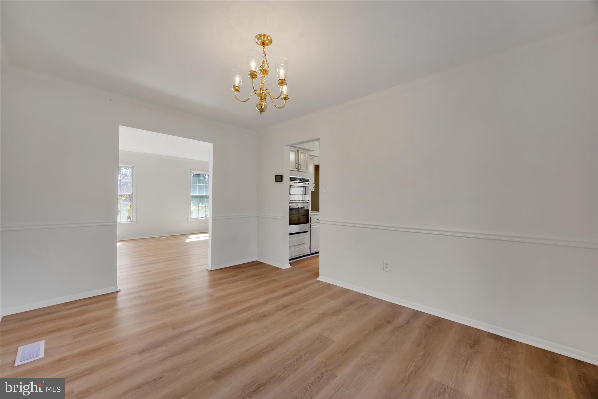284 TOLSTOY LANE