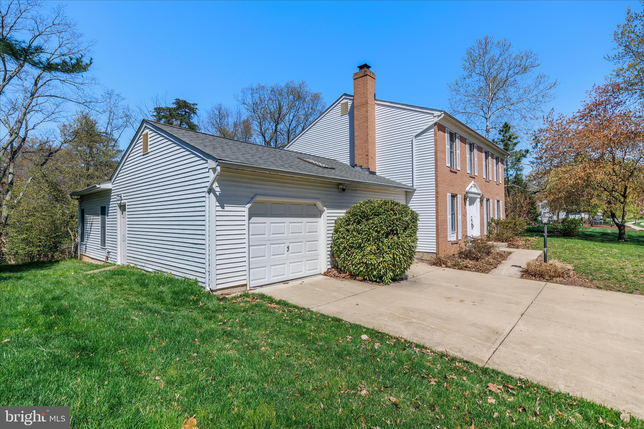 284 TOLSTOY LANE