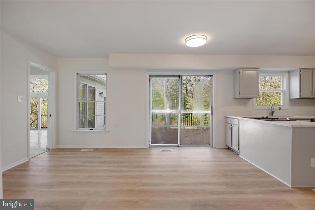 284 TOLSTOY LANE