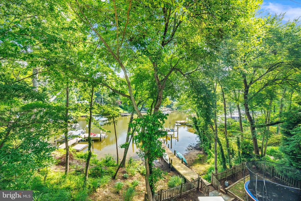 262 CAPOTE COURT E