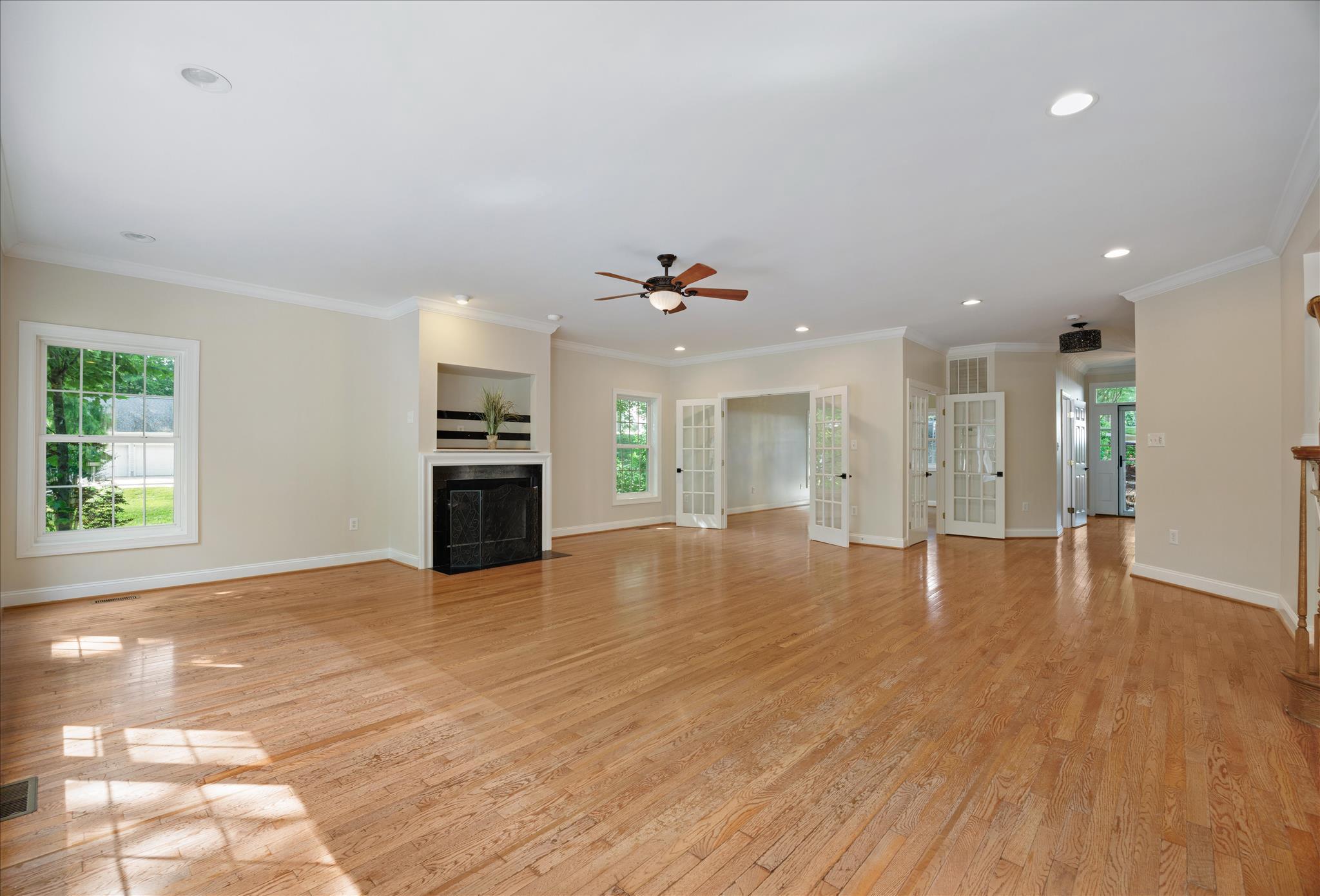 262 CAPOTE COURT E