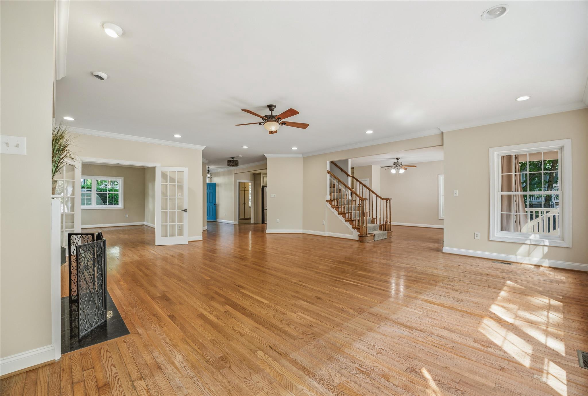 262 CAPOTE COURT E