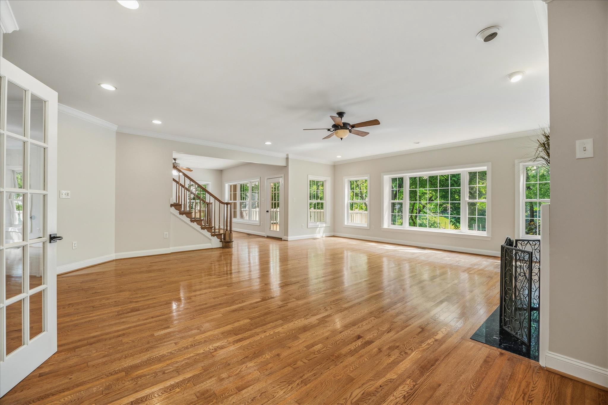 262 CAPOTE COURT E