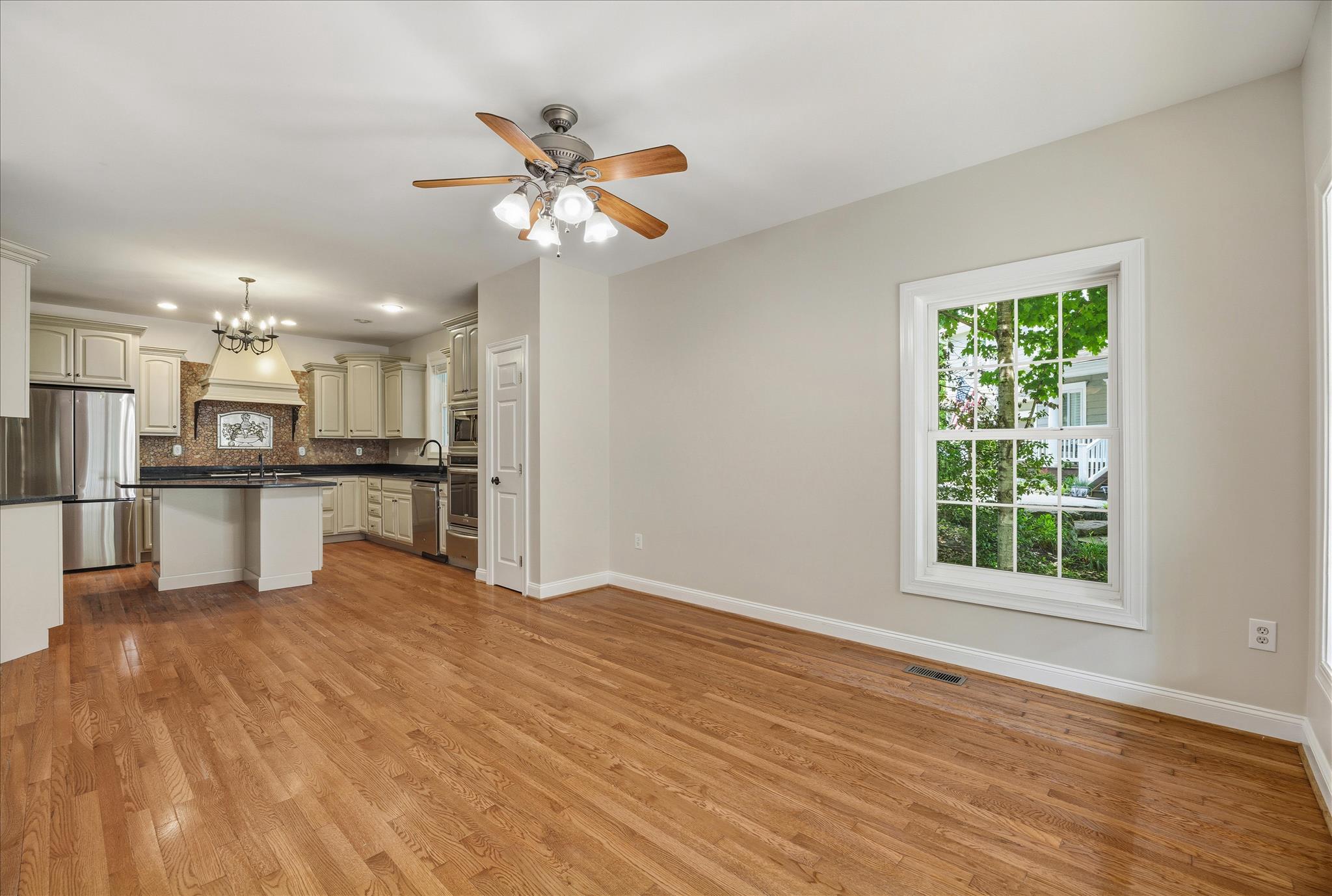 262 CAPOTE COURT E