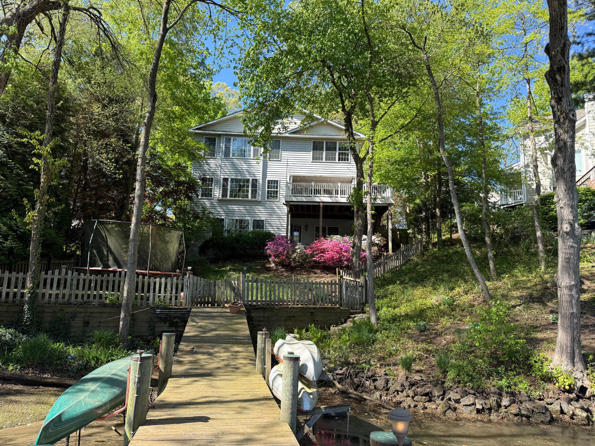 262 CAPOTE COURT E