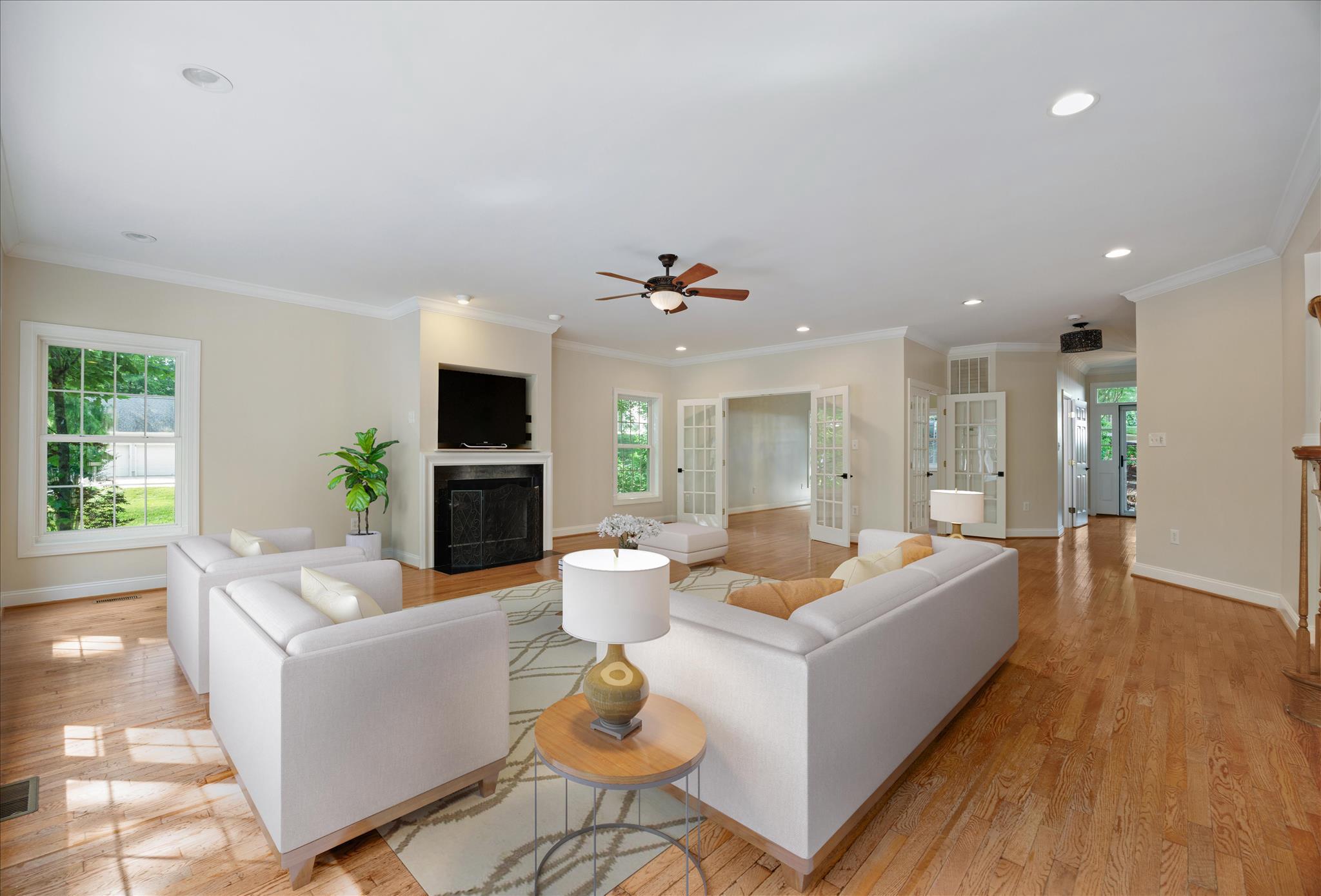 262 CAPOTE COURT E