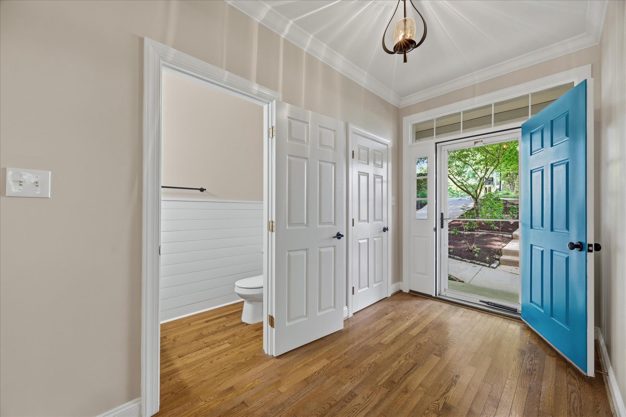 262 CAPOTE COURT E
