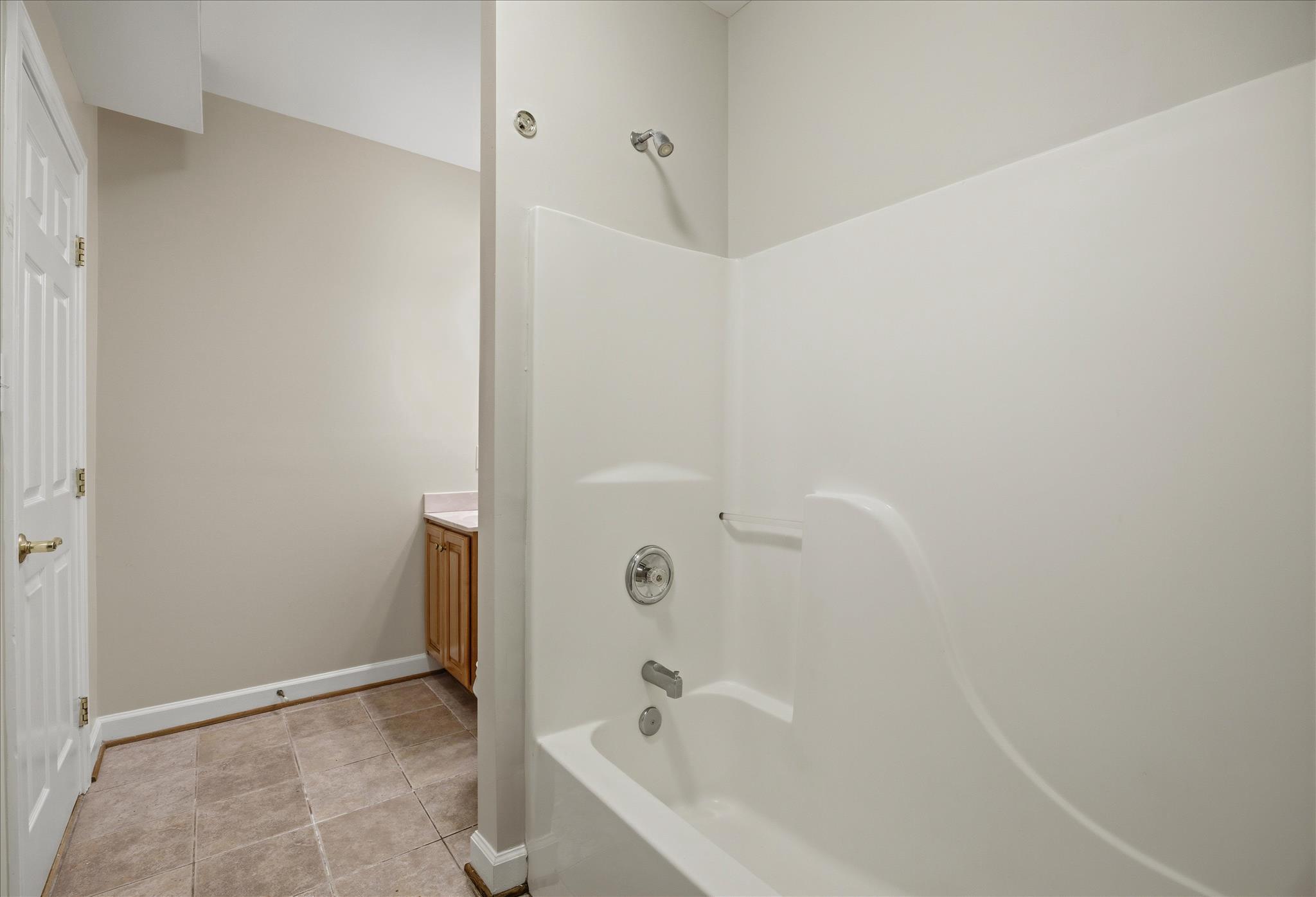 262 CAPOTE COURT E