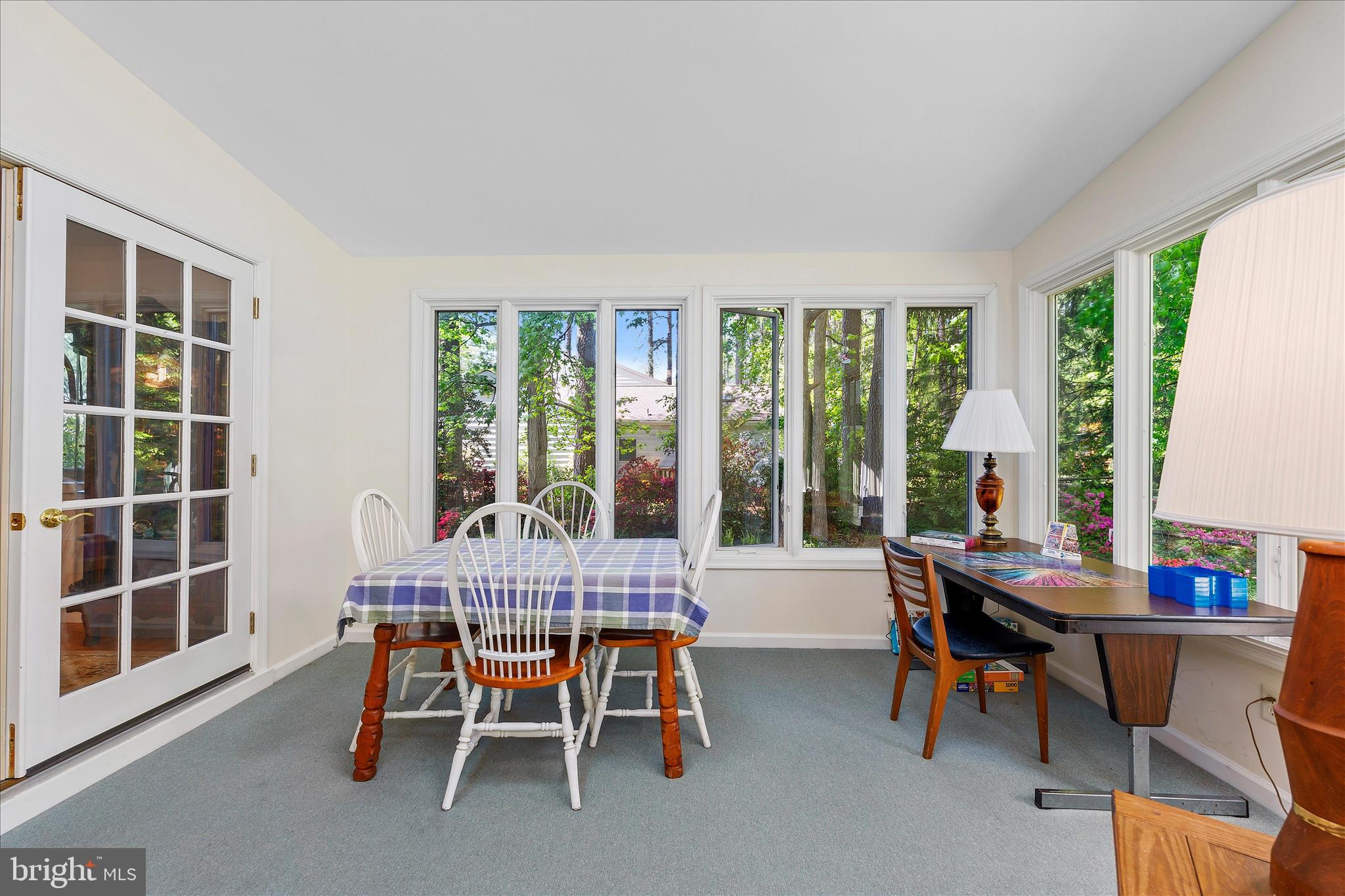 861 TWIN HARBOR DRIVE