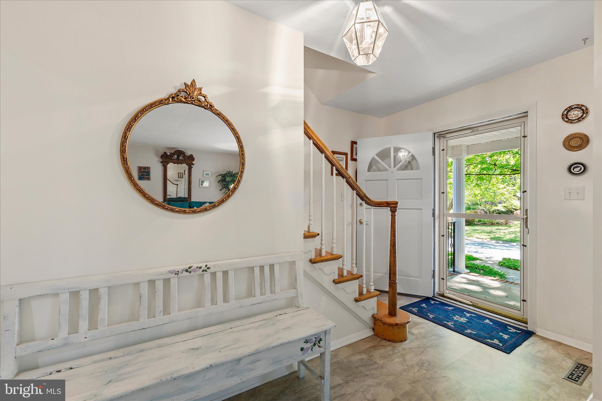 861 TWIN HARBOR DRIVE