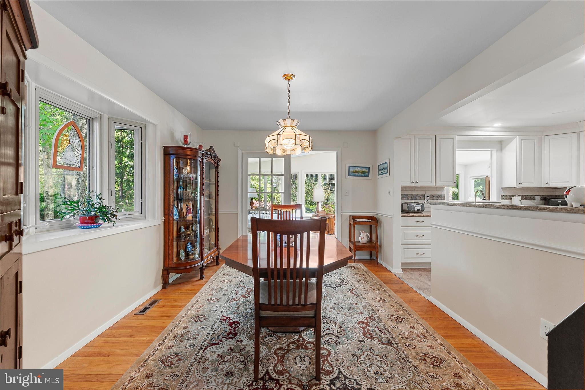 861 TWIN HARBOR DRIVE