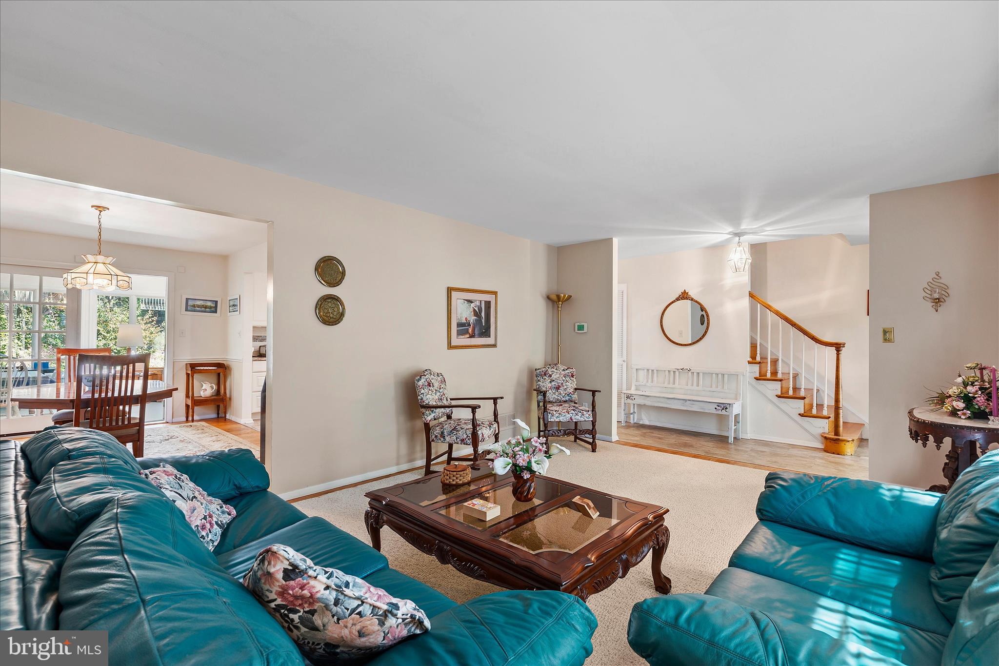 861 TWIN HARBOR DRIVE