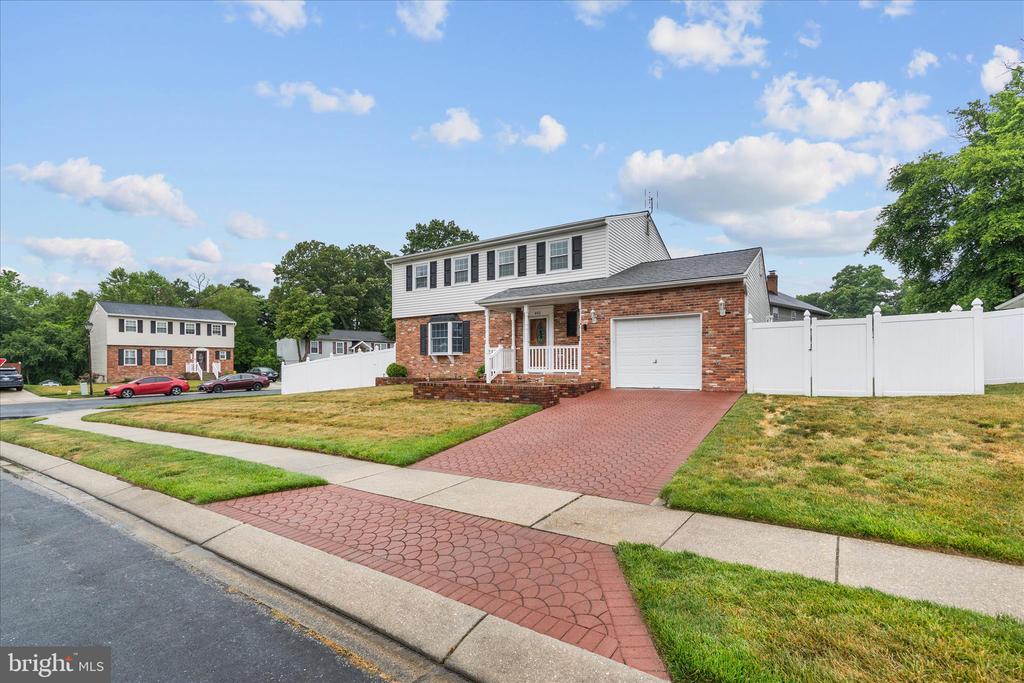 442 WILLIAMSTOWNE COURT