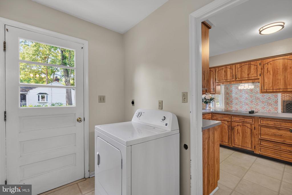 283 OAK COURT