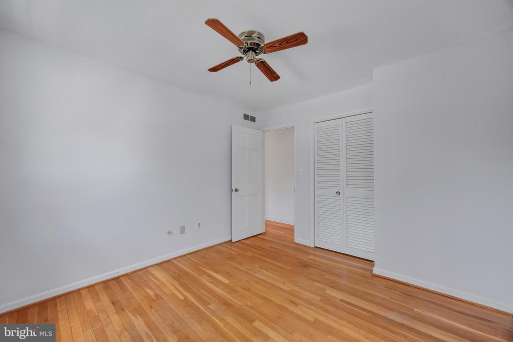 283 OAK COURT