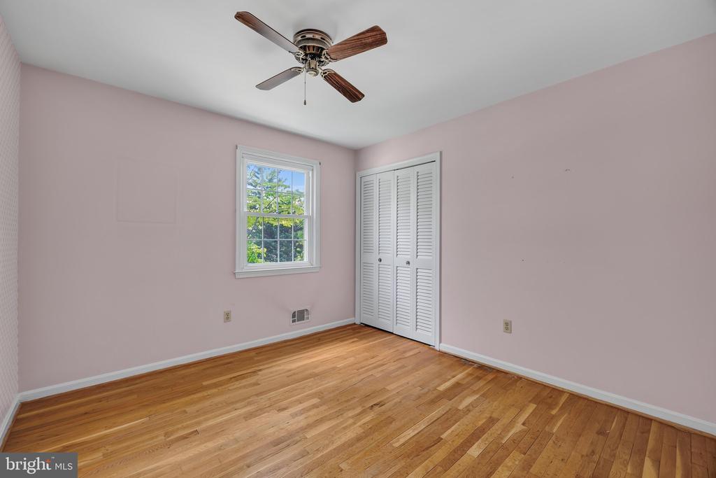 283 OAK COURT