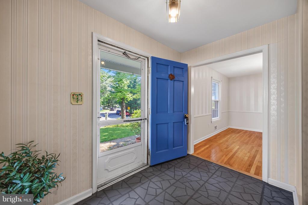 283 OAK COURT