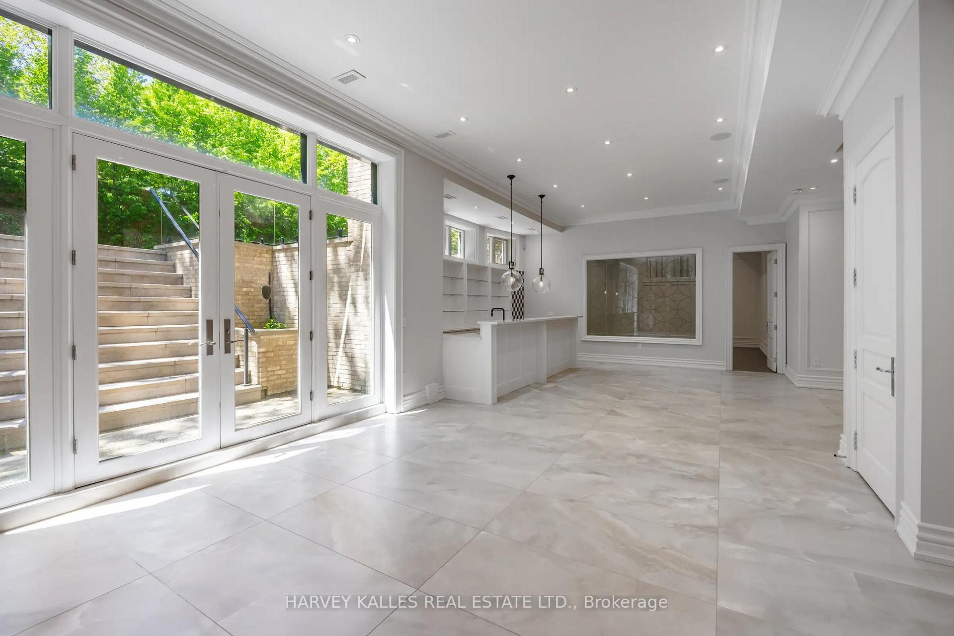 73 Lord Seaton Road, Toronto