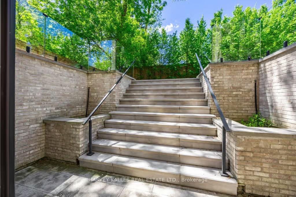 73 Lord Seaton Road, Toronto
