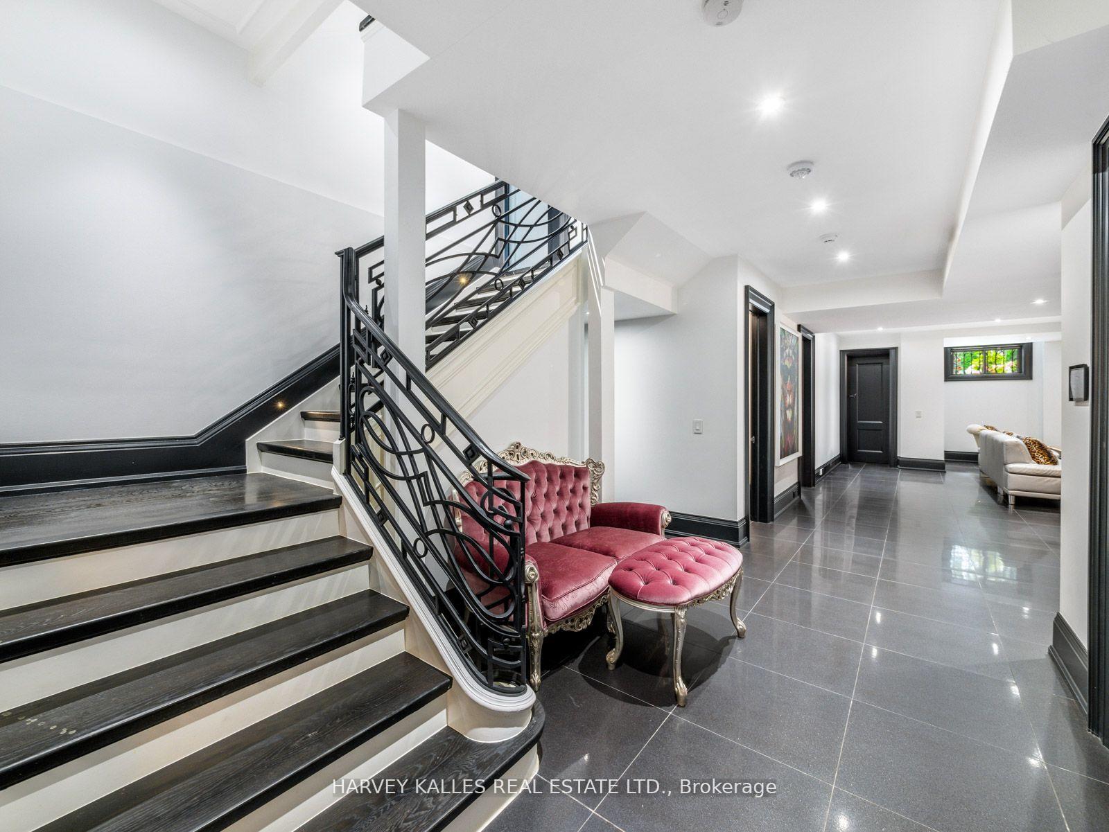 327 Cortleigh Boulevard, Toronto
