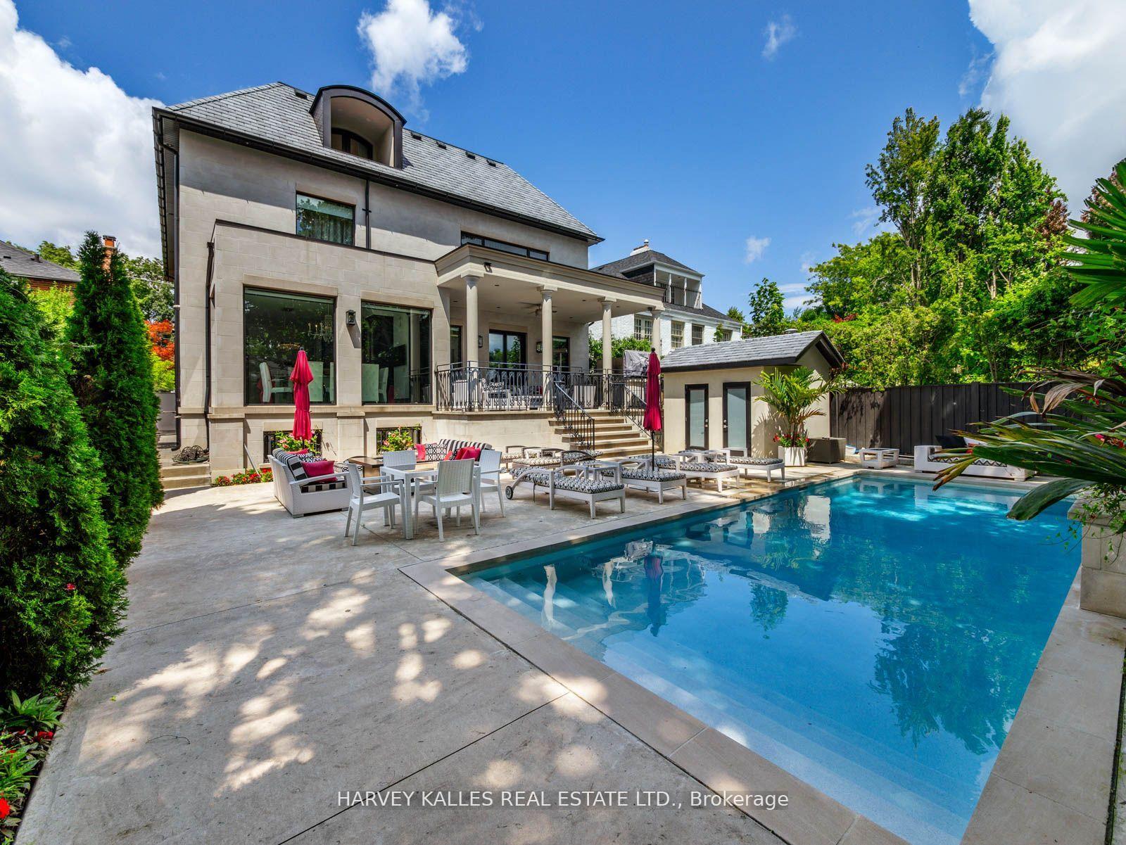 327 Cortleigh Boulevard, Toronto