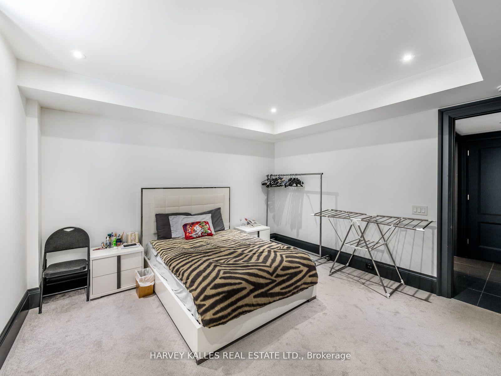 327 Cortleigh Boulevard, Toronto