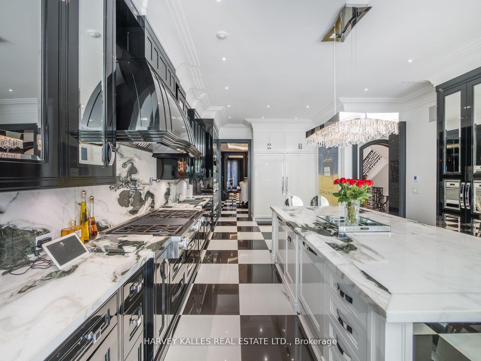 327 Cortleigh Boulevard, Toronto