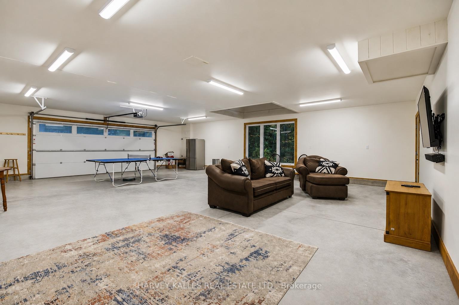 1069 White Eagle Road