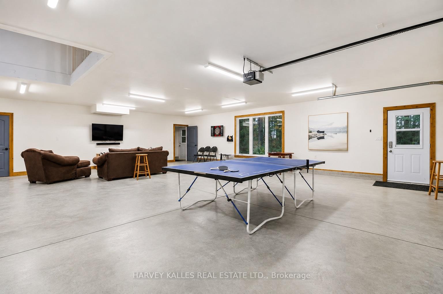 1069 White Eagle Road