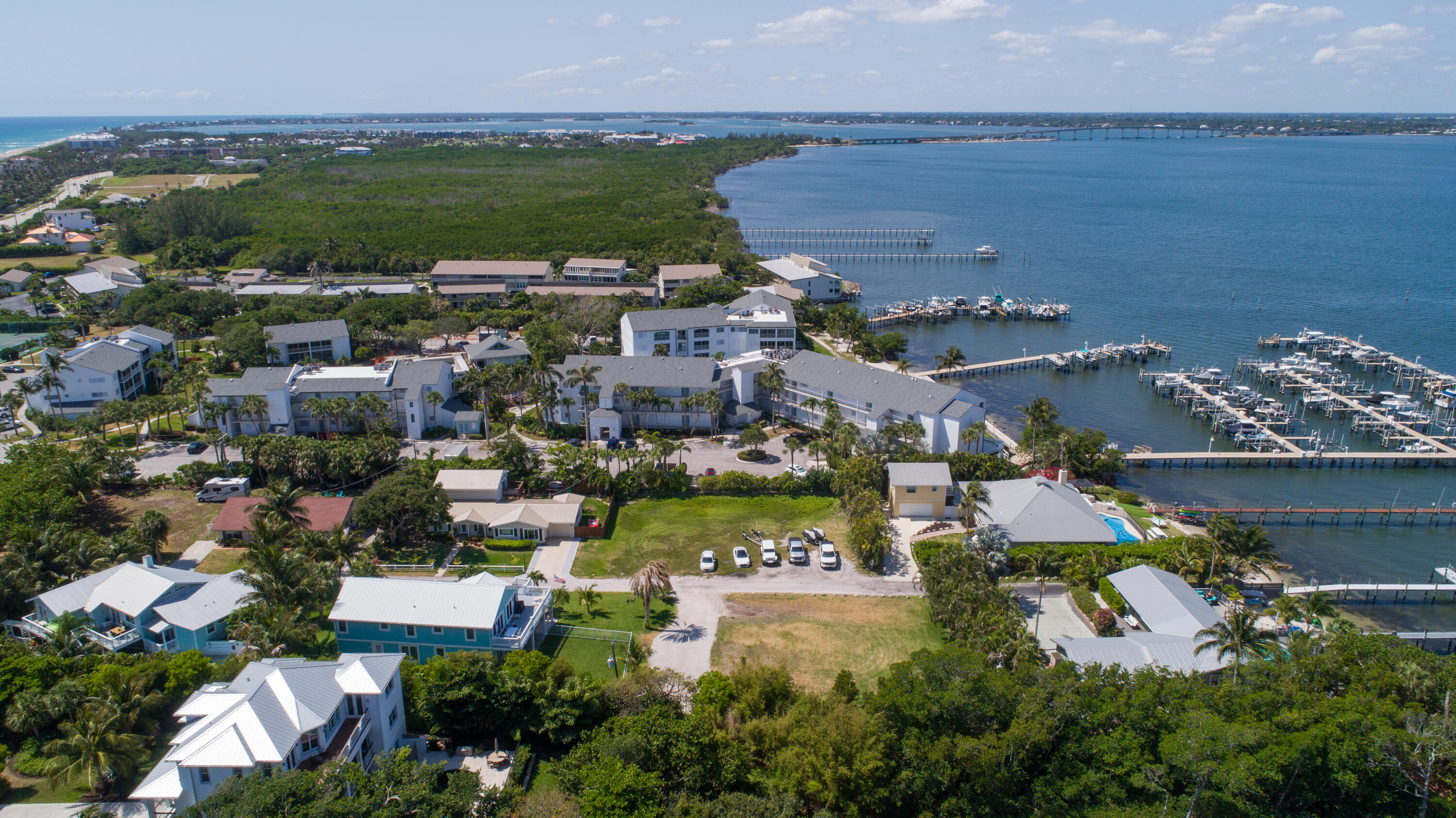 5157 NE Shore Village Terrace