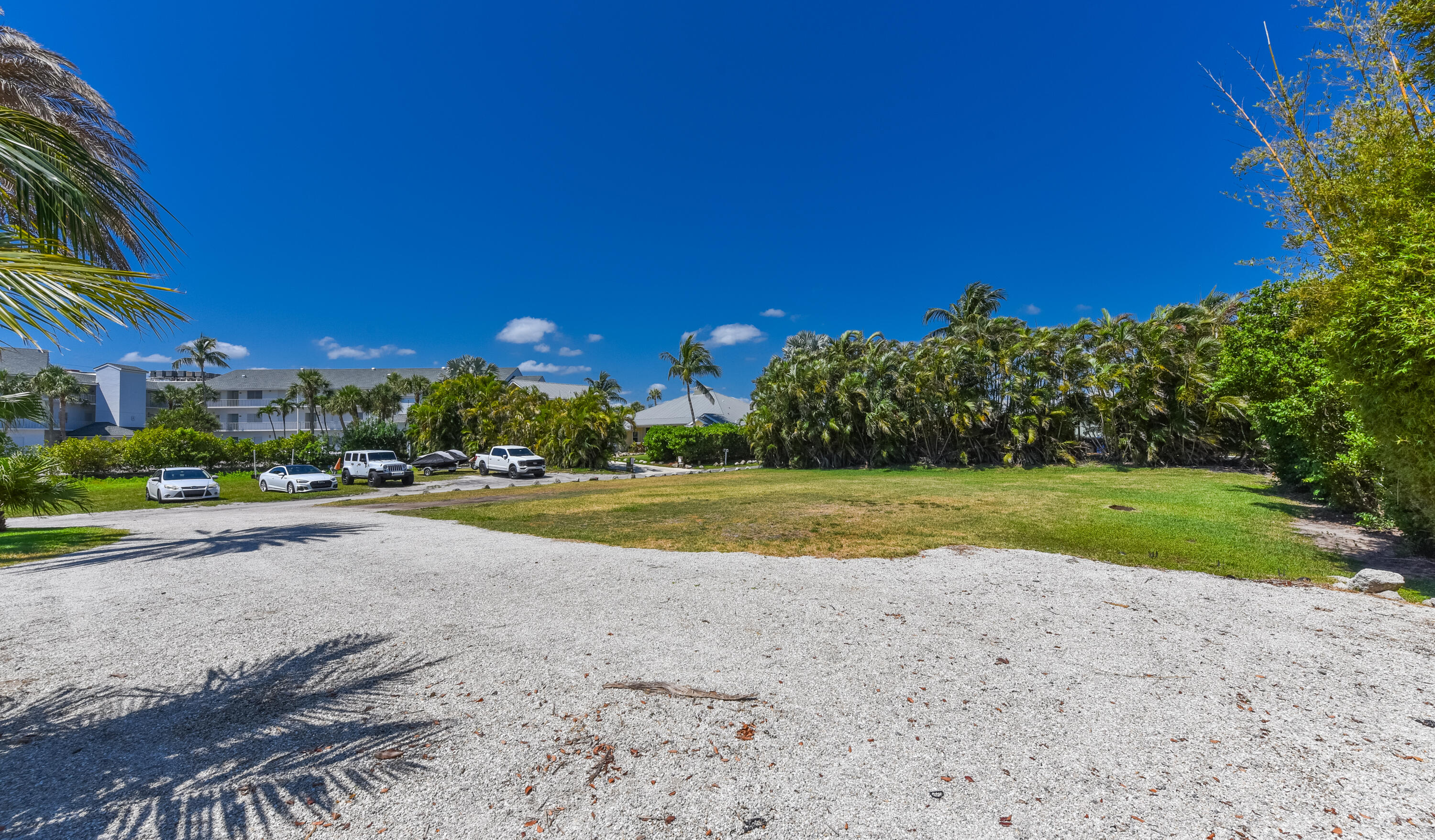 5157 NE Shore Village Terrace