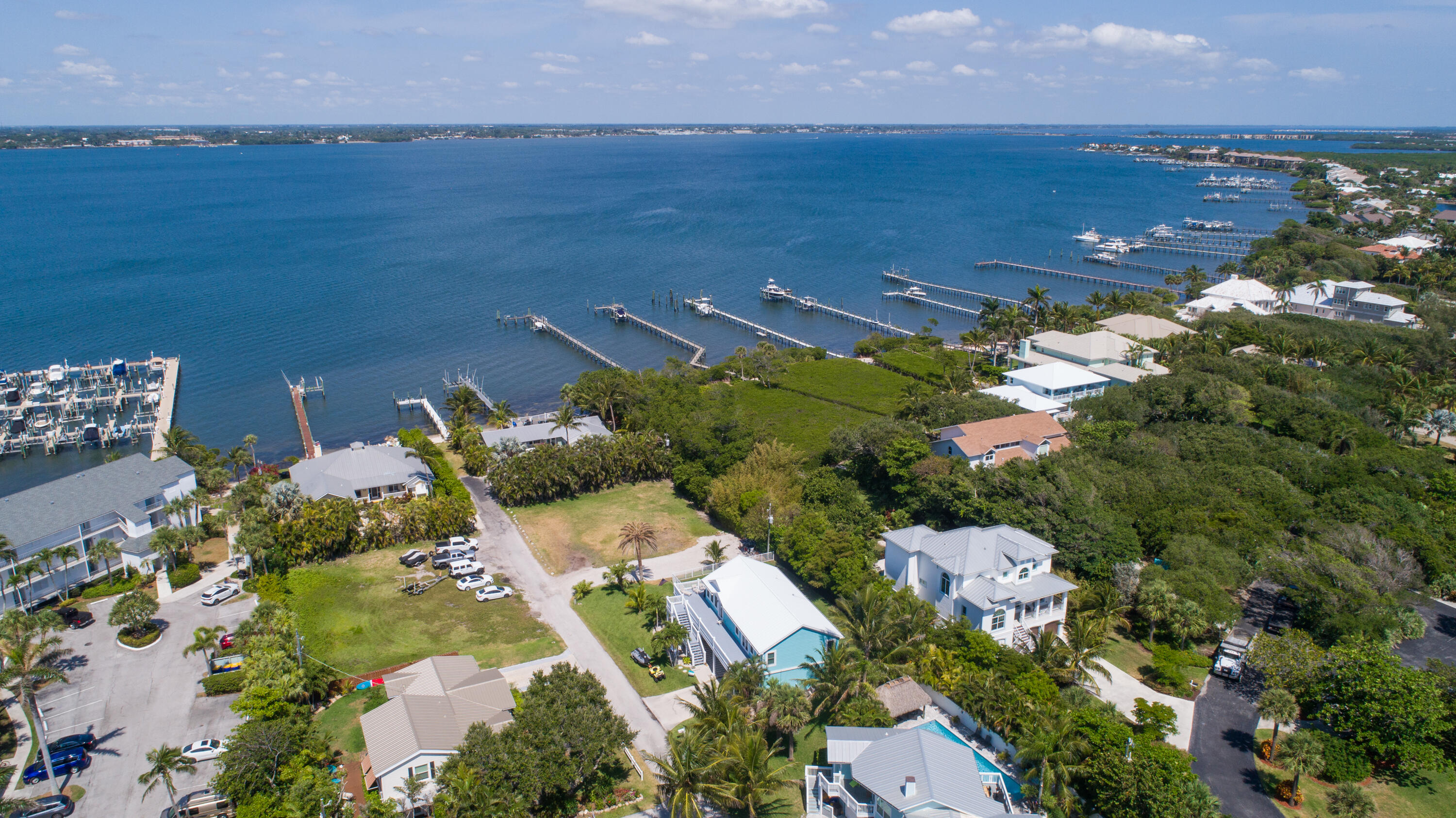 5157 NE Shore Village Terrace