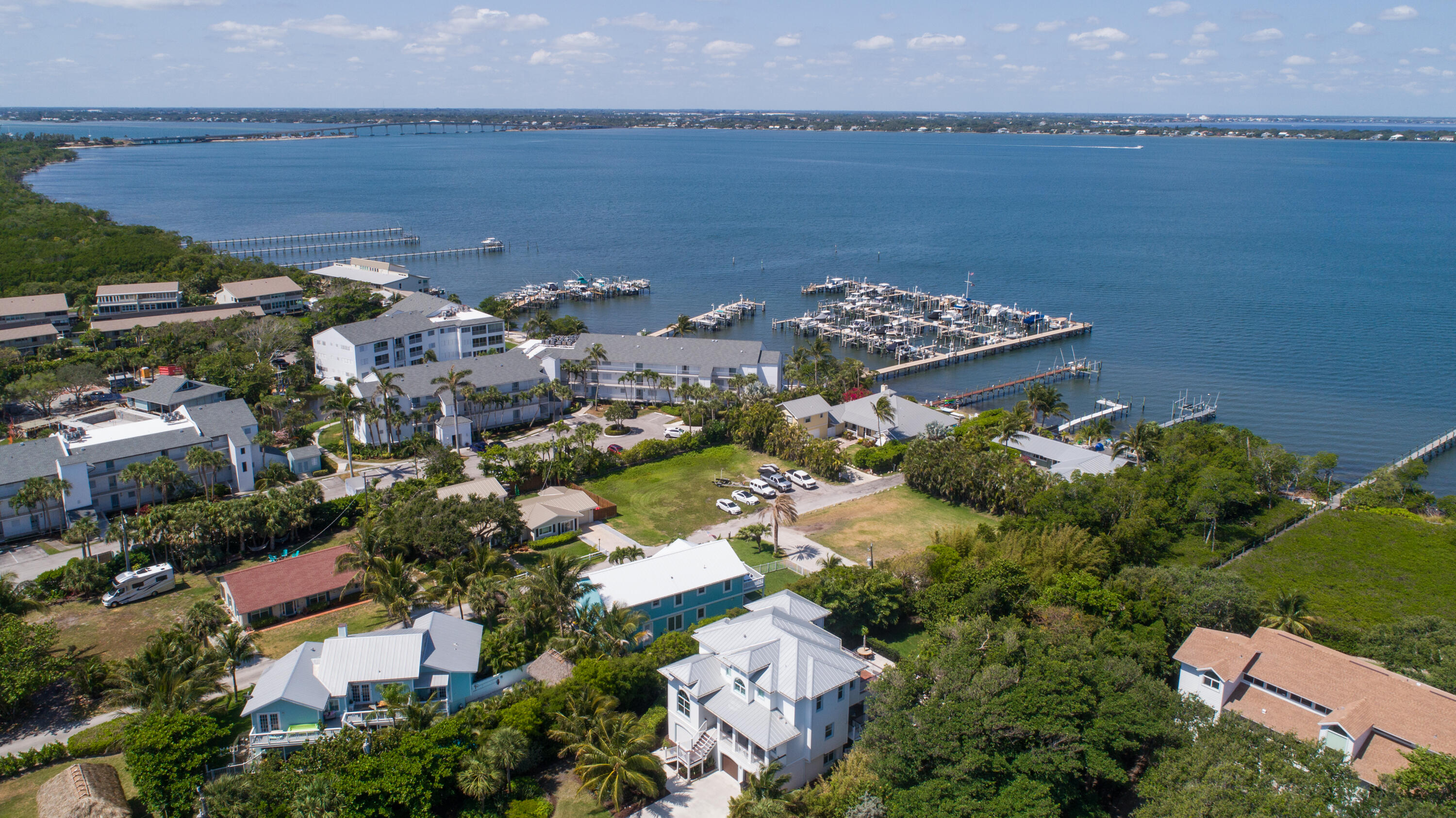 5157 NE Shore Village Terrace