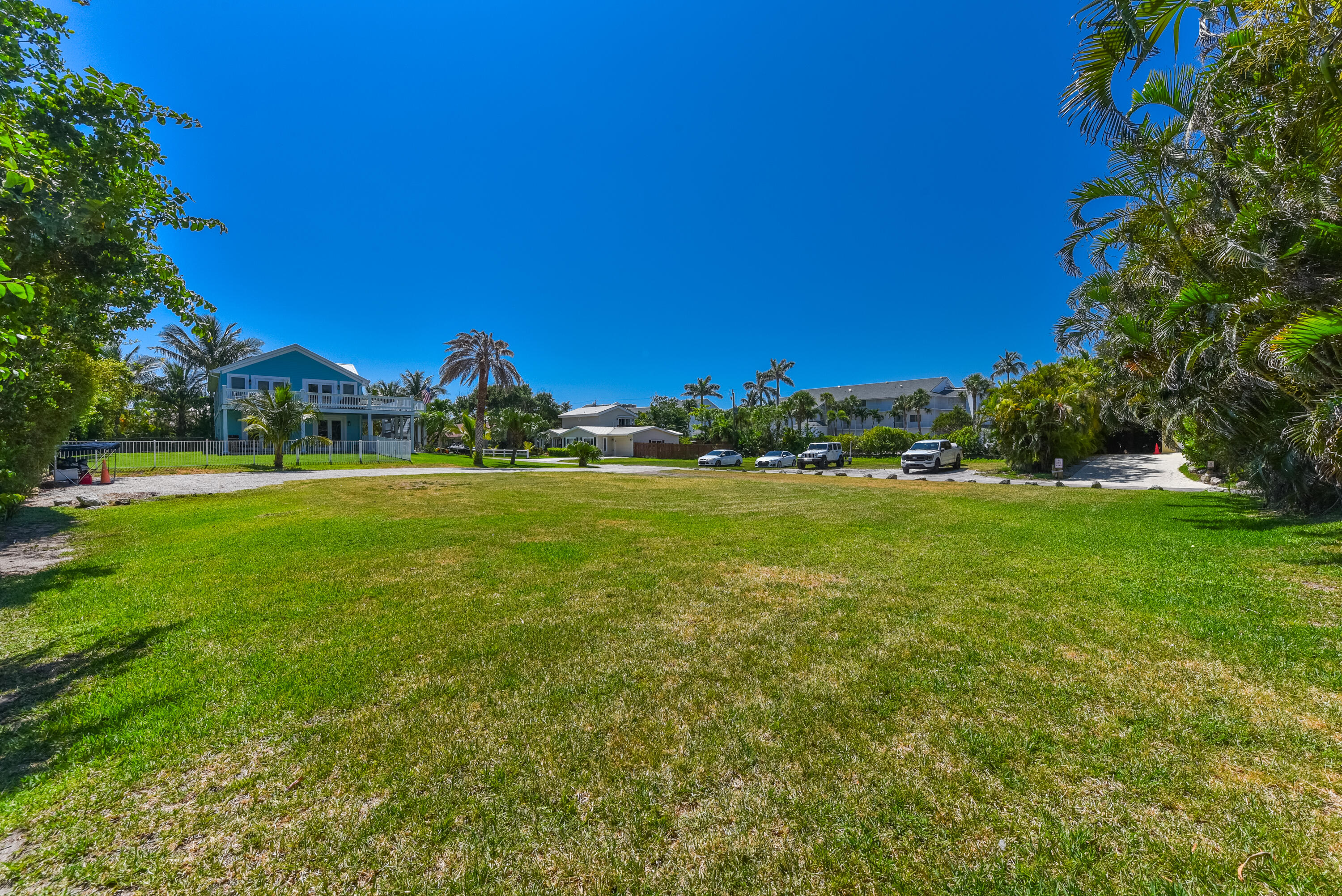5157 NE Shore Village Terrace