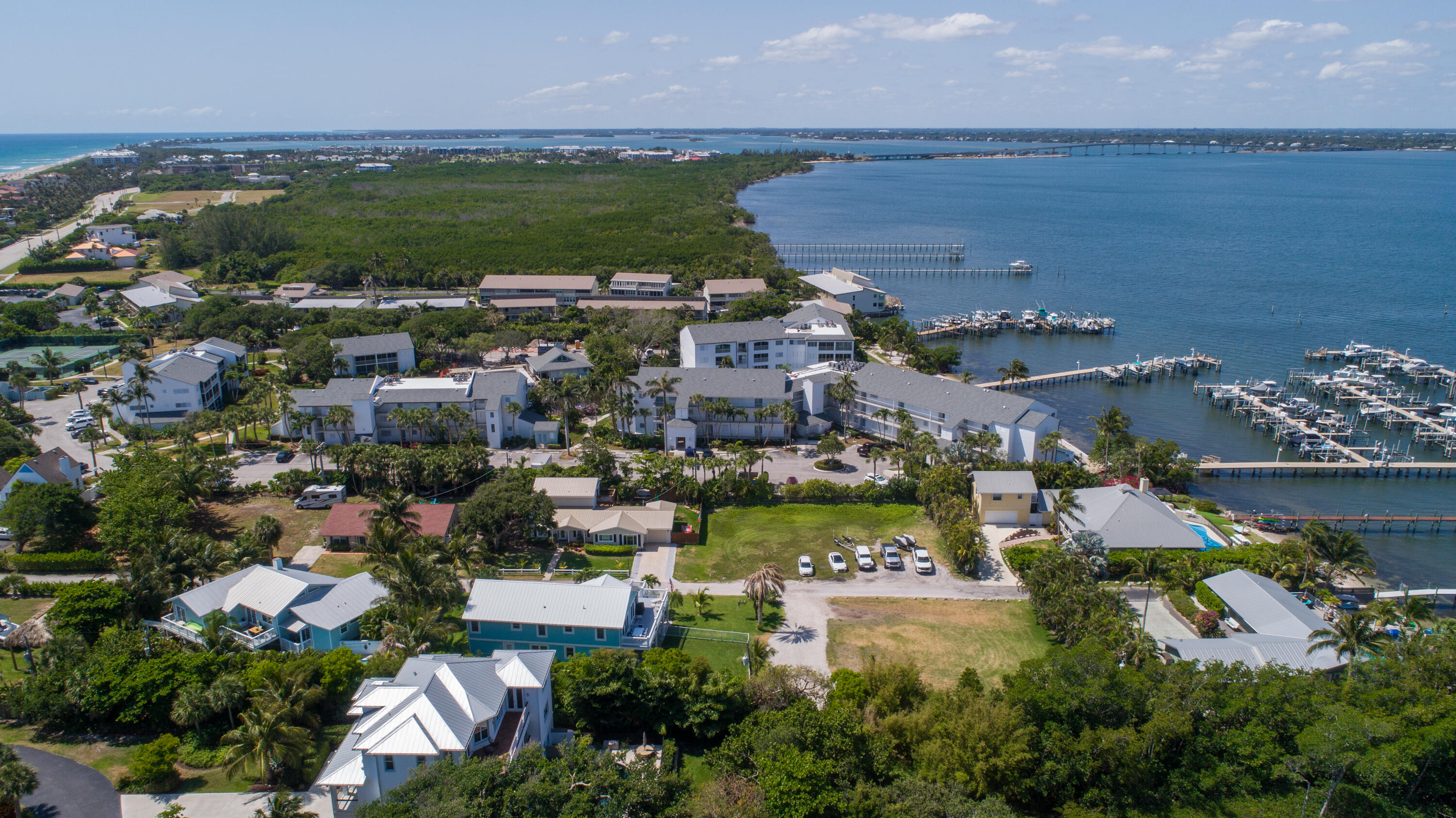 5157 NE Shore Village Terrace