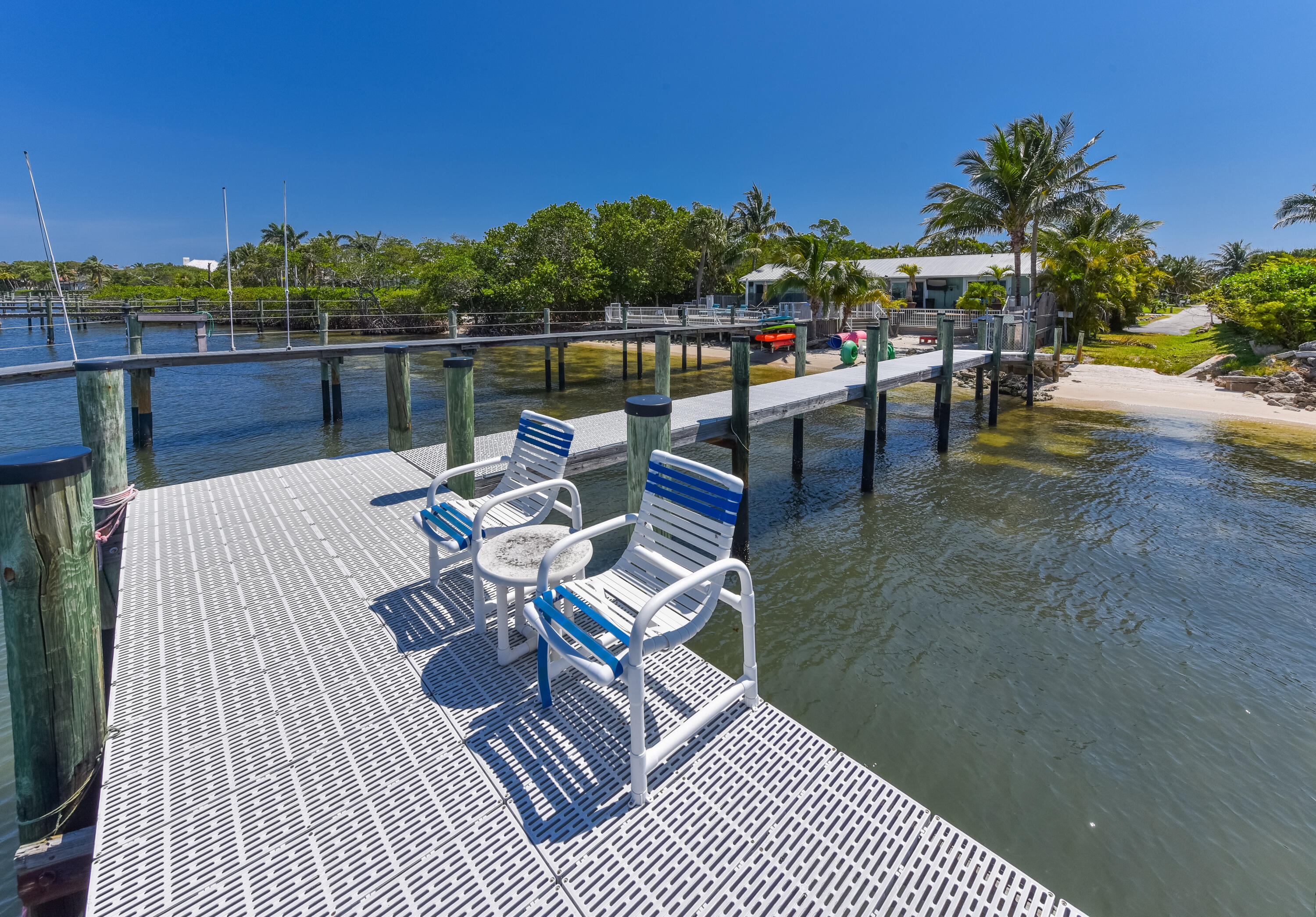 5157 NE Shore Village Terrace