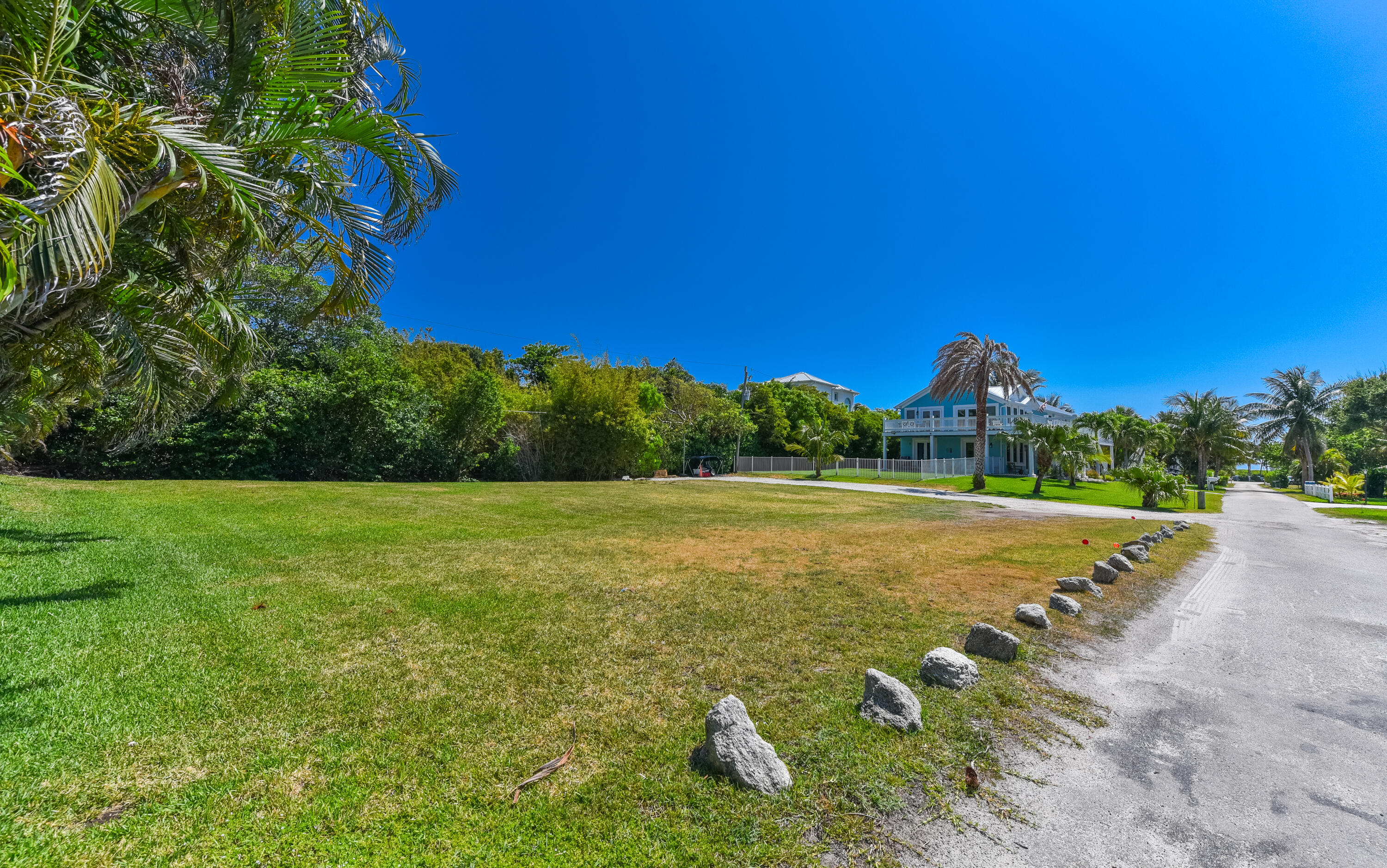 5157 NE Shore Village Terrace