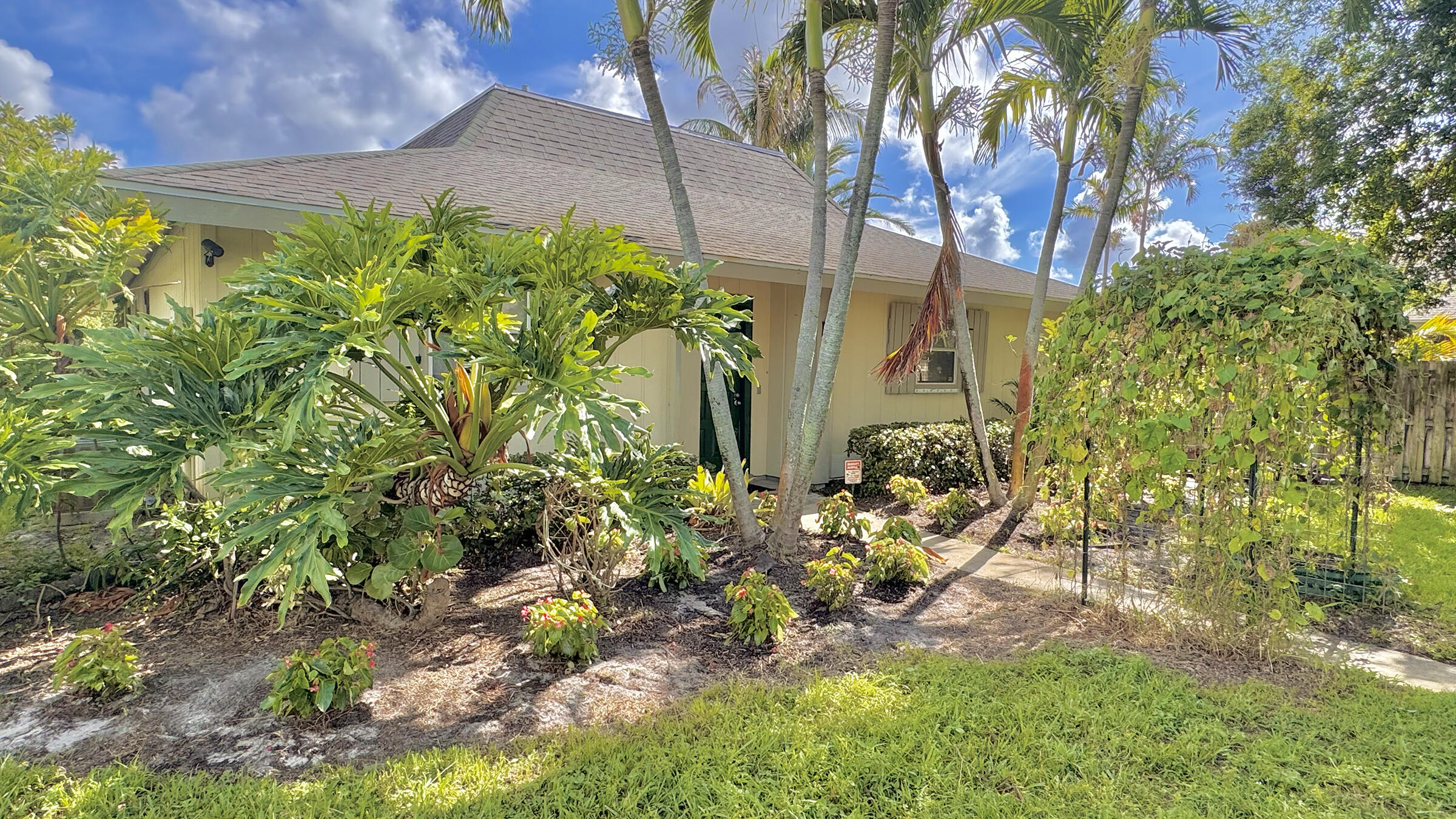 322 SW INDIAN GROVES Drive