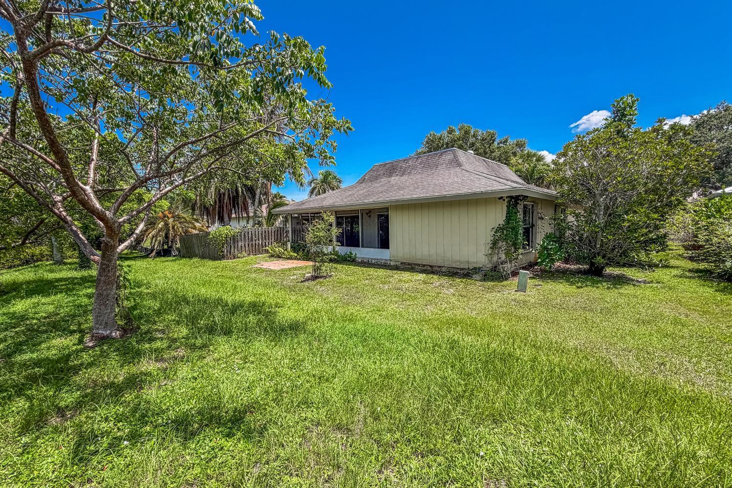 322 SW INDIAN GROVES Drive