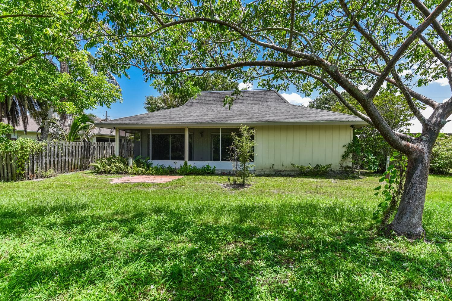 322 SW INDIAN GROVES Drive