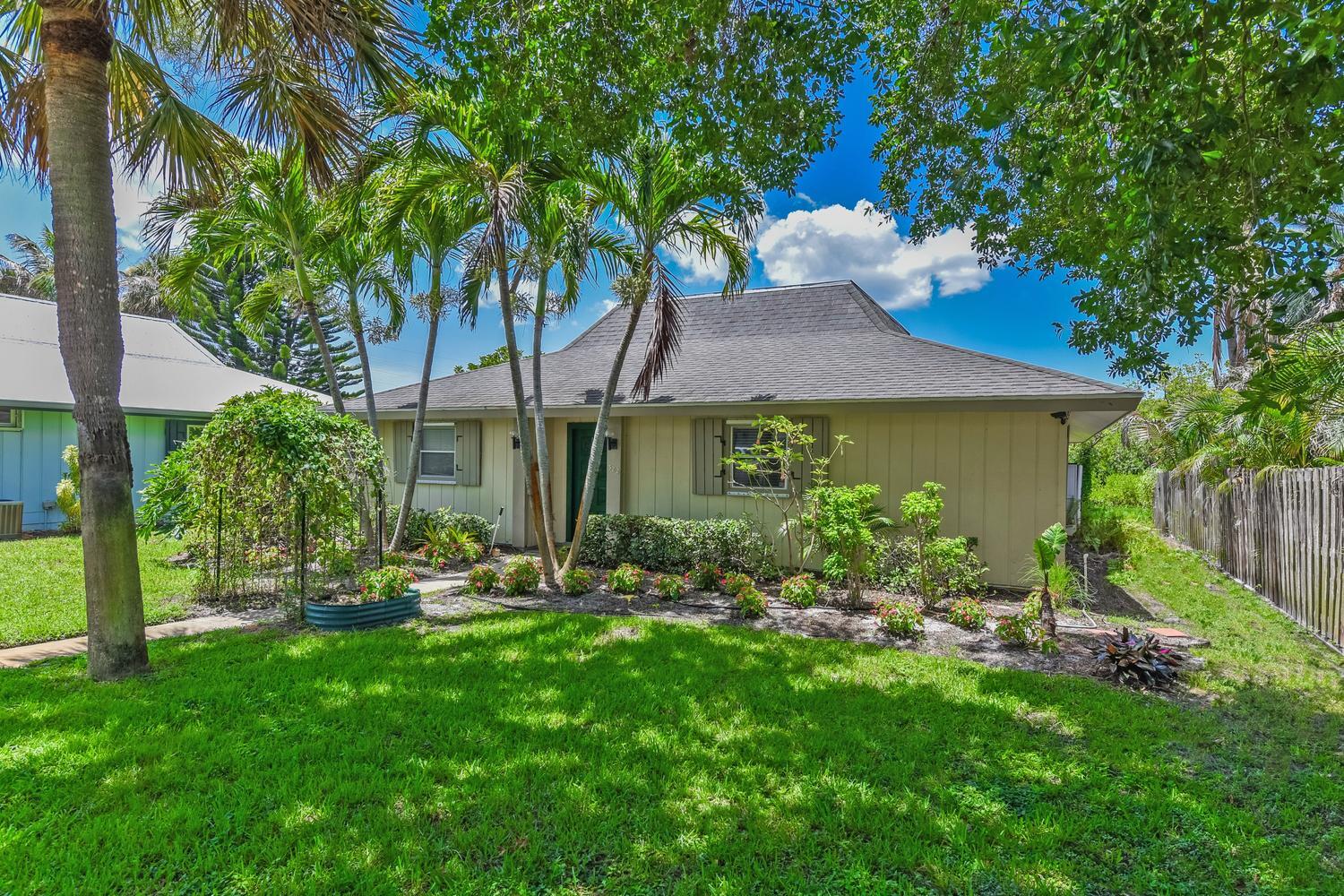322 SW INDIAN GROVES Drive